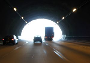 tunnel-865173-m.jpg