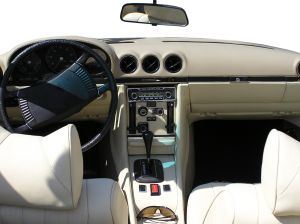 1094865_car_interior.jpg