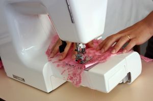 957818_sewing.jpg