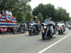 45367_biker_parade03.jpg