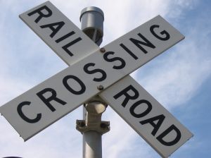 457146_railroad_crossing.jpg
