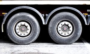 531576_truck_wheels.jpg