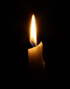 candle-1281538-m.jpg